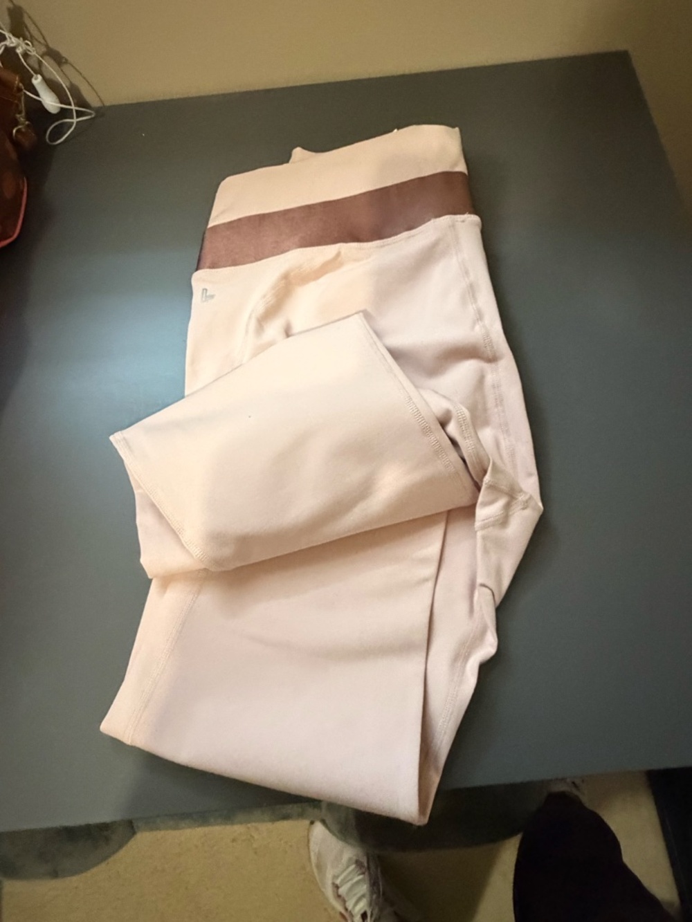 Valetta High-Waisted 7/8 Capri - Picture 4 of 4